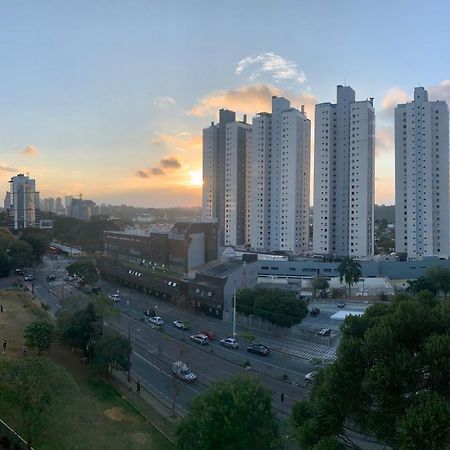707- Apartamento Encantador, Amplo E Decorado, Quarto, Sala, Cozinha, Mobiliario Moderno, Cozinha Completa Com Utensilios , Excelente Vista Da Cidade E Localizacao Privelegiada No Bairro Bigorrilho كوريتيبا المظهر الخارجي الصورة