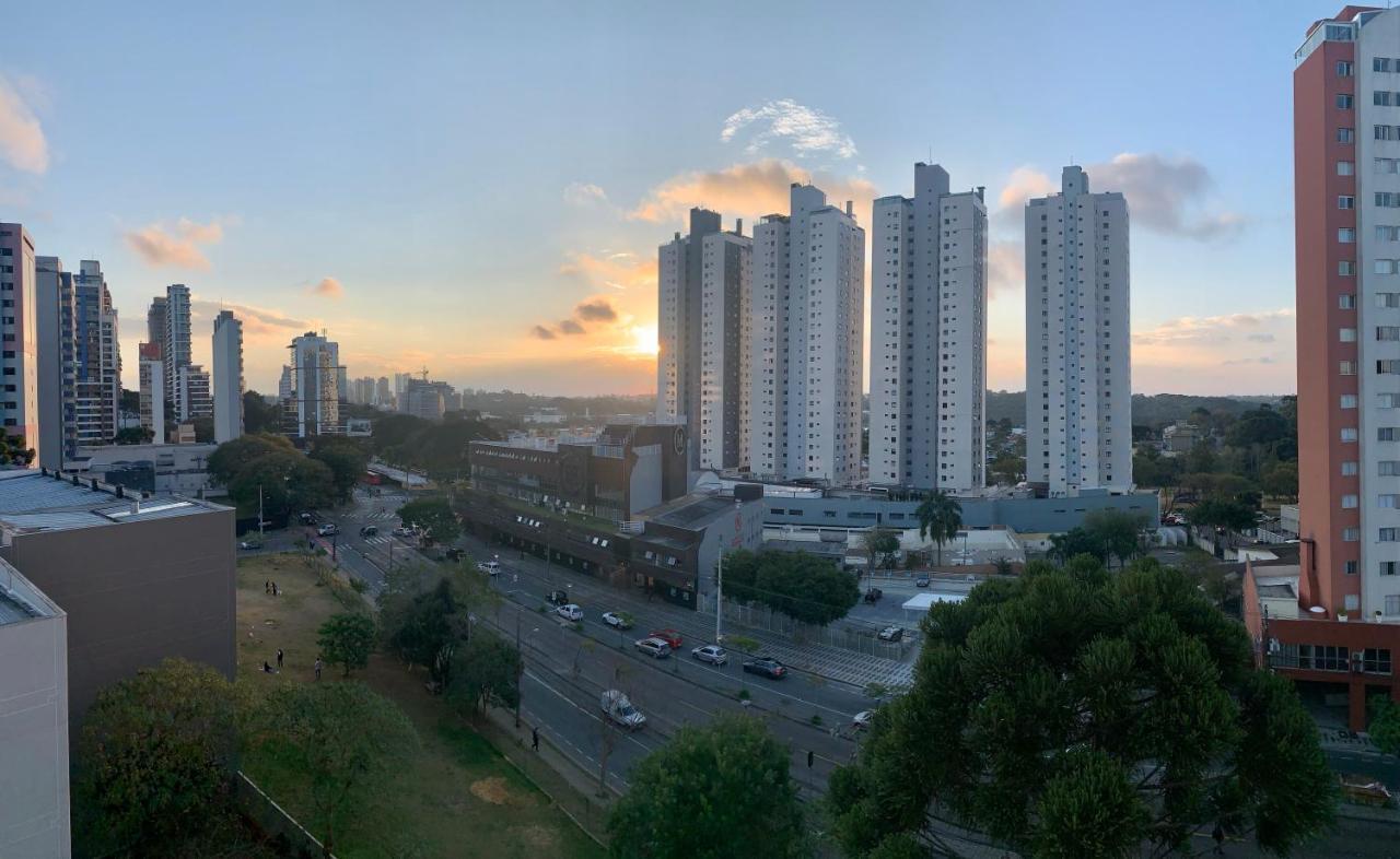 707- Apartamento Encantador, Amplo E Decorado, Quarto, Sala, Cozinha, Mobiliario Moderno, Cozinha Completa Com Utensilios , Excelente Vista Da Cidade E Localizacao Privelegiada No Bairro Bigorrilho كوريتيبا المظهر الخارجي الصورة