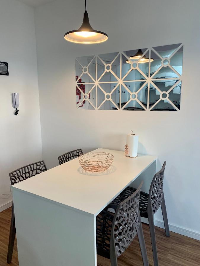 707- Apartamento Encantador, Amplo E Decorado, Quarto, Sala, Cozinha, Mobiliario Moderno, Cozinha Completa Com Utensilios , Excelente Vista Da Cidade E Localizacao Privelegiada No Bairro Bigorrilho كوريتيبا المظهر الخارجي الصورة